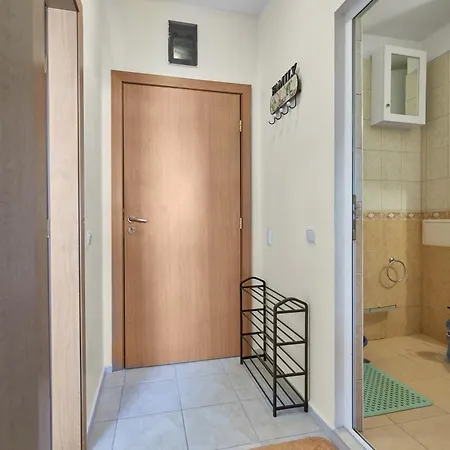 公寓 Charming 1-bedroom In Ravda By Flat Mаnаger