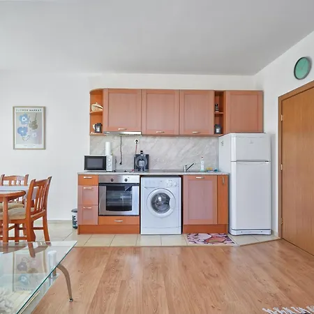 公寓 Charming 1-bedroom In Ravda By Flat Mаnаger *