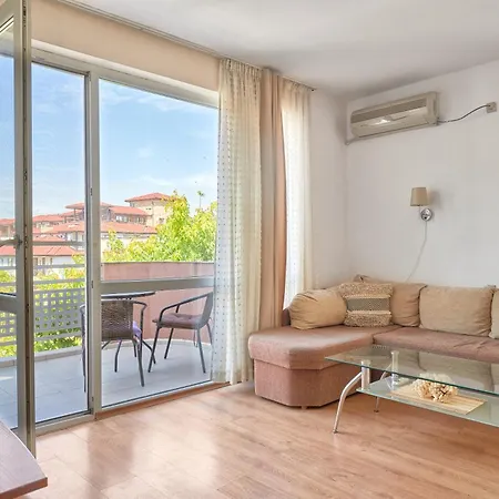 Charming 1-bedroom In Ravda By Flat Mаnаger 公寓